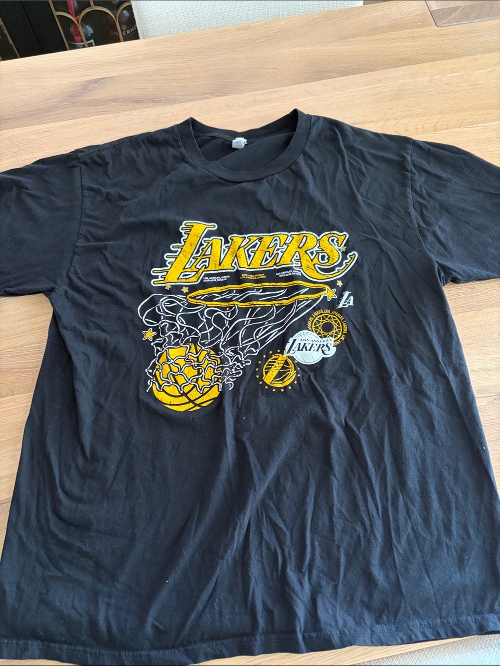 Los Angeles Lakers Black & Yellow Graphic Short Sleeve Tee